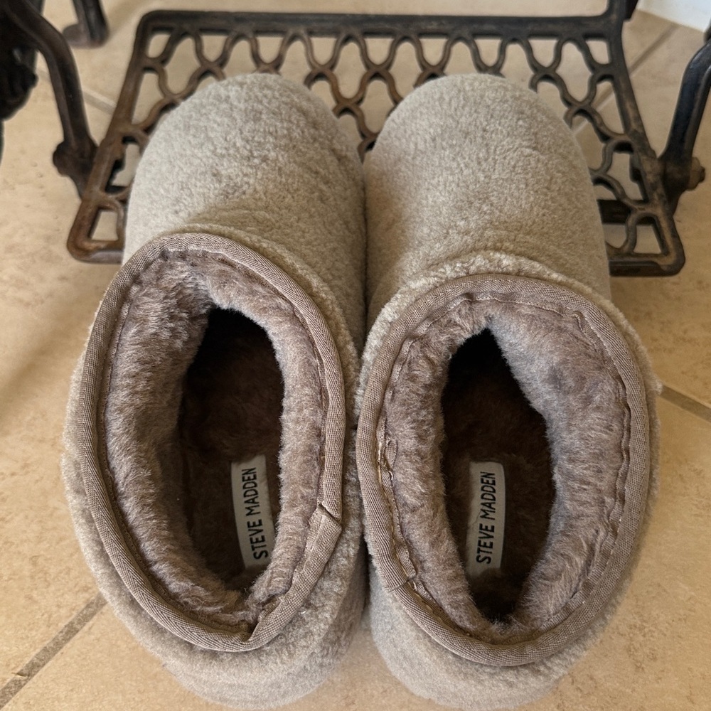 Steve Madden Shearling Cabin Booties Gray Women’sSize 11 New - Picture 4 of 6